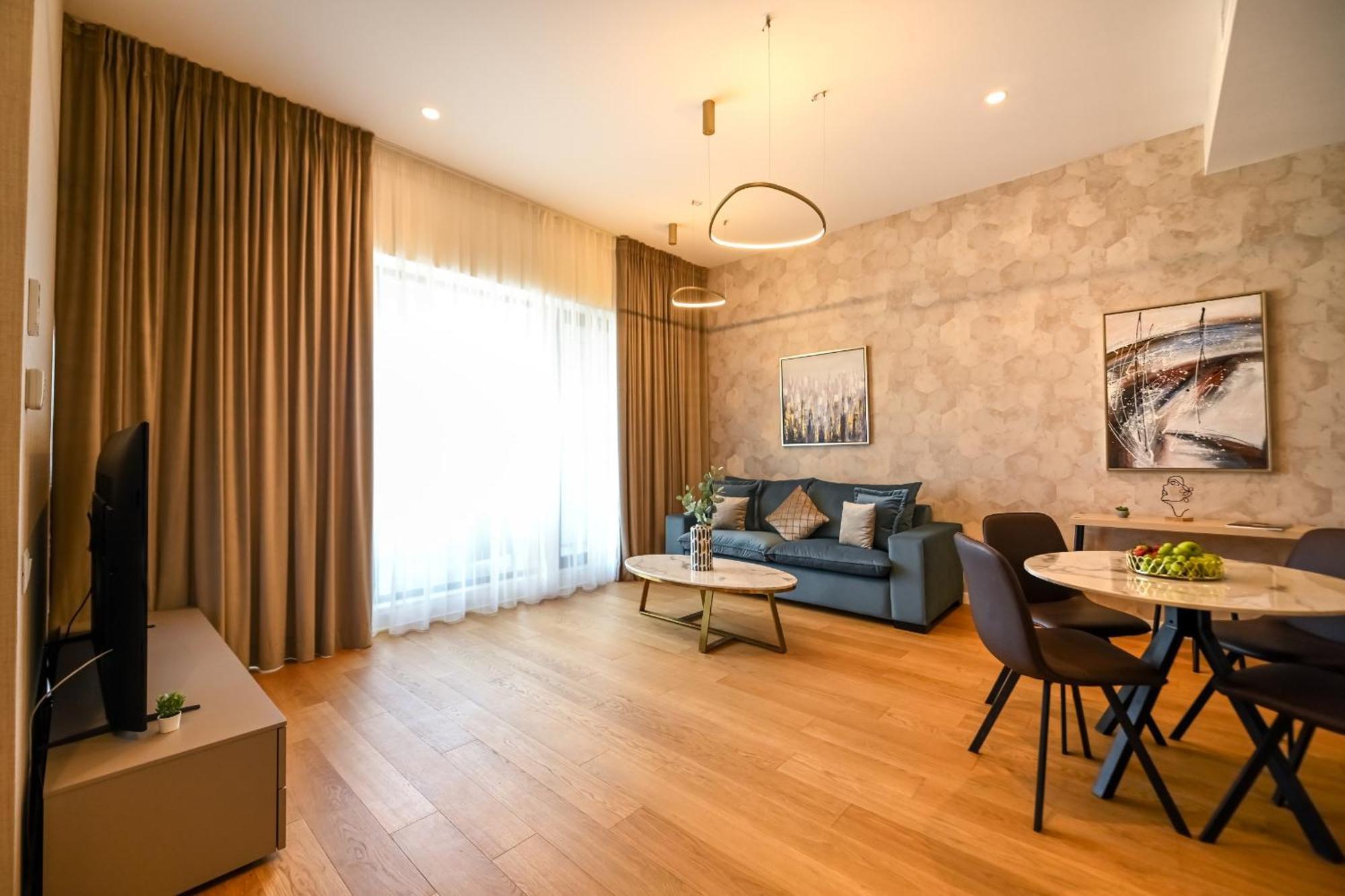 One Verdi Park Exclusive Apartments - Panoramic View & Private Parking Bukarest Exterior foto