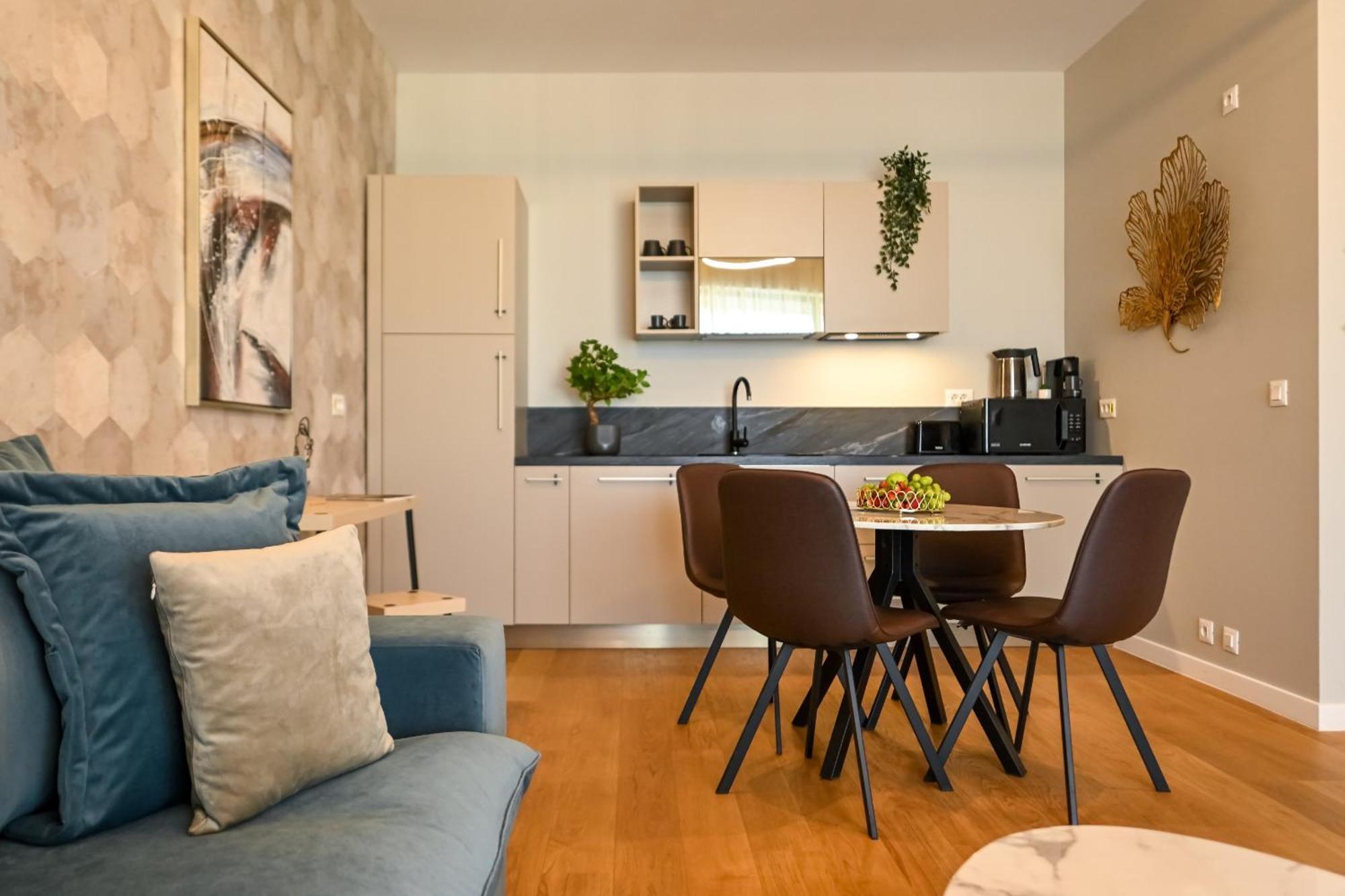 One Verdi Park Exclusive Apartments - Panoramic View & Private Parking Bukarest Zimmer foto