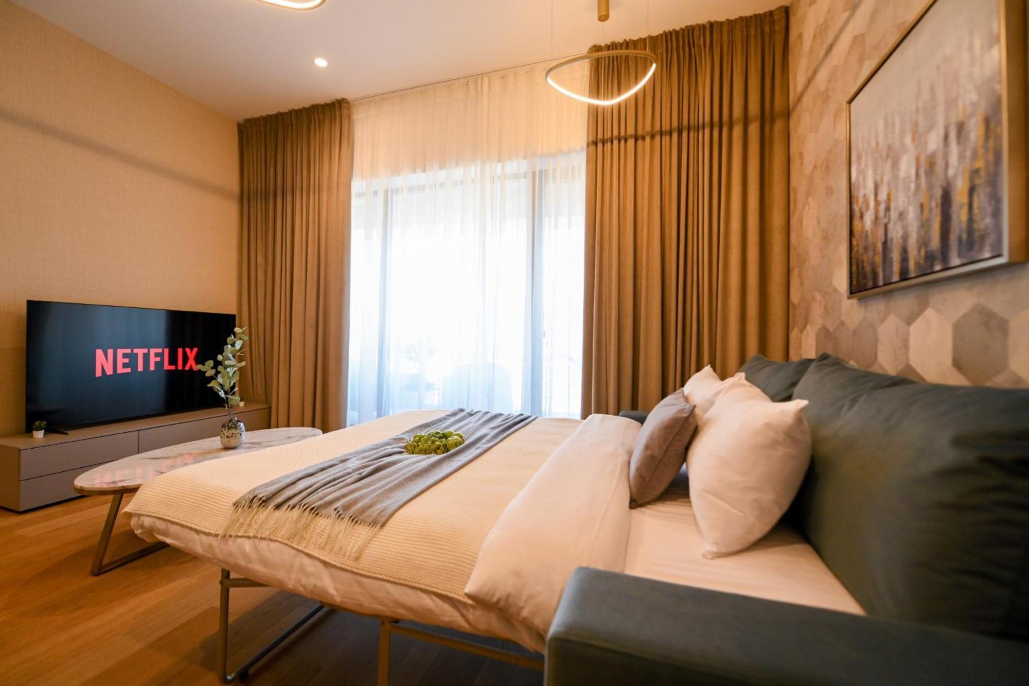 One Verdi Park Exclusive Apartments - Panoramic View & Private Parking Bukarest Zimmer foto