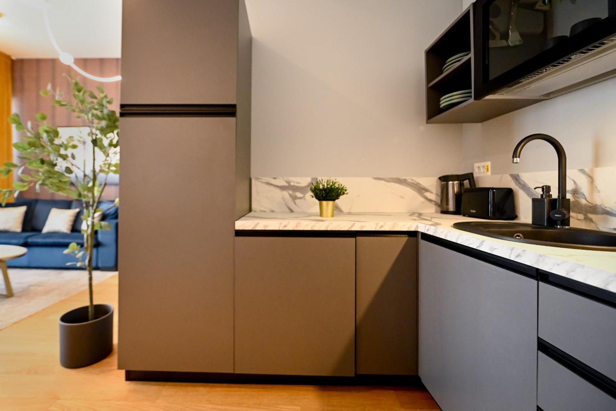 One Verdi Park Exclusive Apartments - Panoramic View & Private Parking Bukarest Zimmer foto
