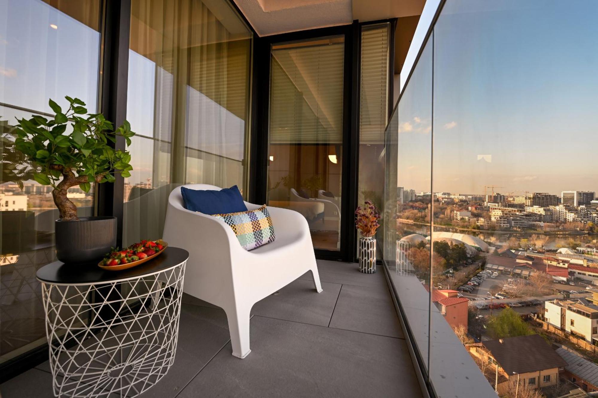 One Verdi Park Exclusive Apartments - Panoramic View & Private Parking Bukarest Zimmer foto