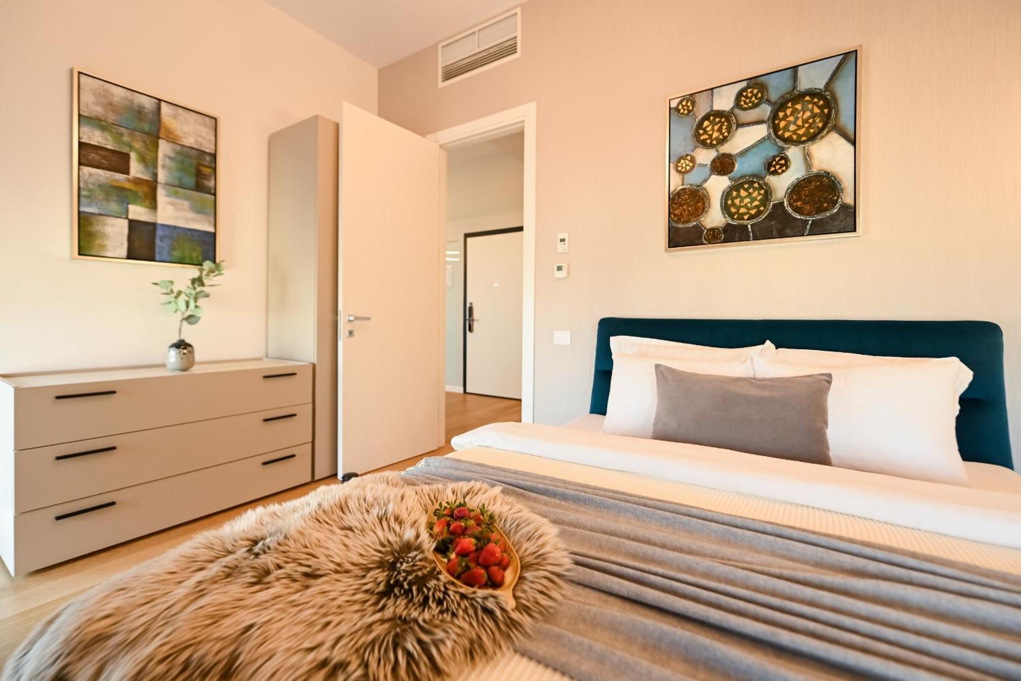 One Verdi Park Exclusive Apartments - Panoramic View & Private Parking Bukarest Zimmer foto