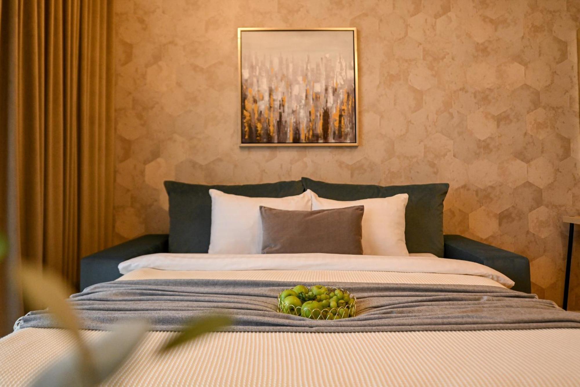 One Verdi Park Exclusive Apartments - Panoramic View & Private Parking Bukarest Zimmer foto