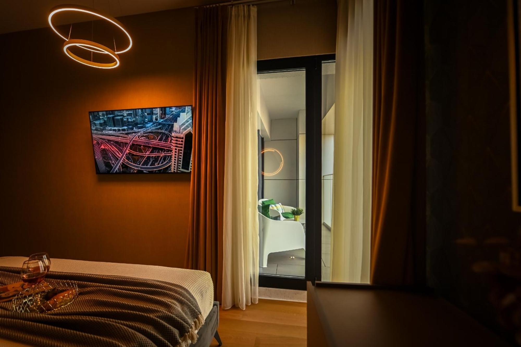 One Verdi Park Exclusive Apartments - Panoramic View & Private Parking Bukarest Zimmer foto