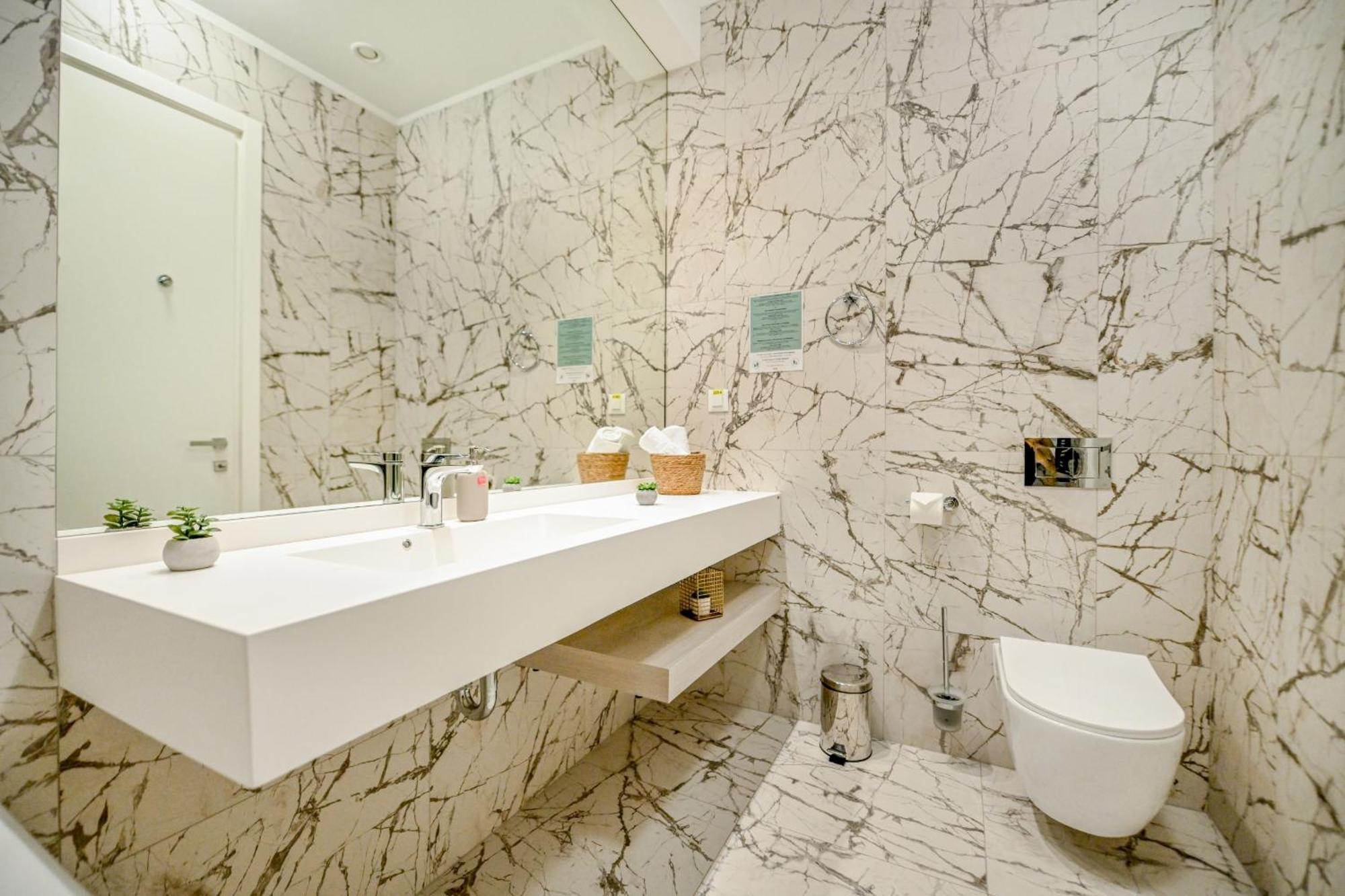 One Verdi Park Exclusive Apartments - Panoramic View & Private Parking Bukarest Zimmer foto
