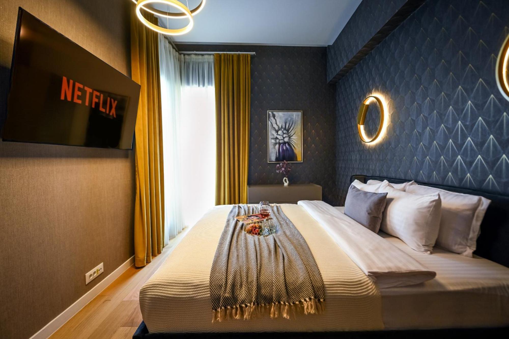 One Verdi Park Exclusive Apartments - Panoramic View & Private Parking Bukarest Zimmer foto